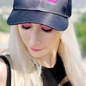 veevonderland Satin Cap